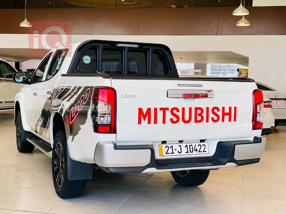 ميتسوبيشي L200
